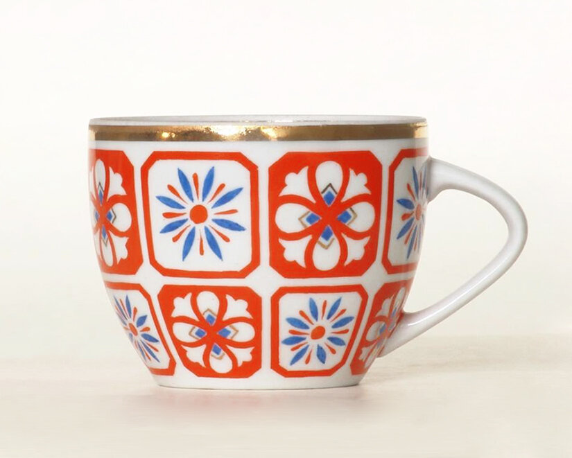 Чашка из сервиза «Ковровый». 1960-е. Южноуральский фарфоровый завод. Автор Владимир Васильевич Орлов