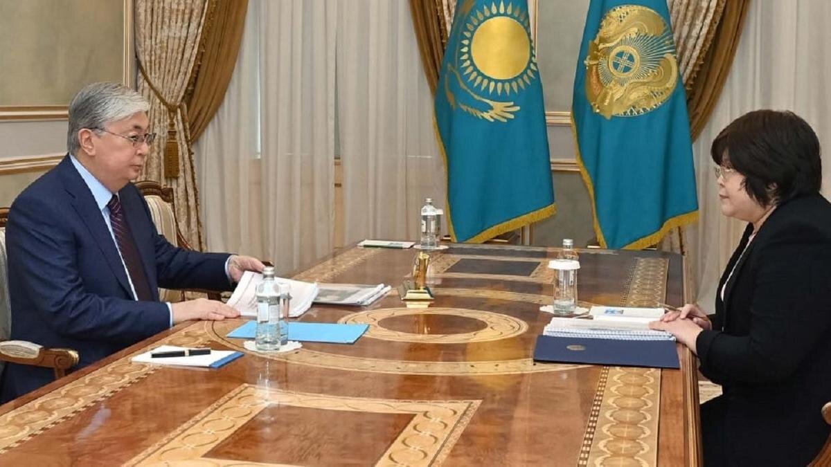    Касым-Жомарт Токаев и Эльвира Азимова:t.me/bort_01