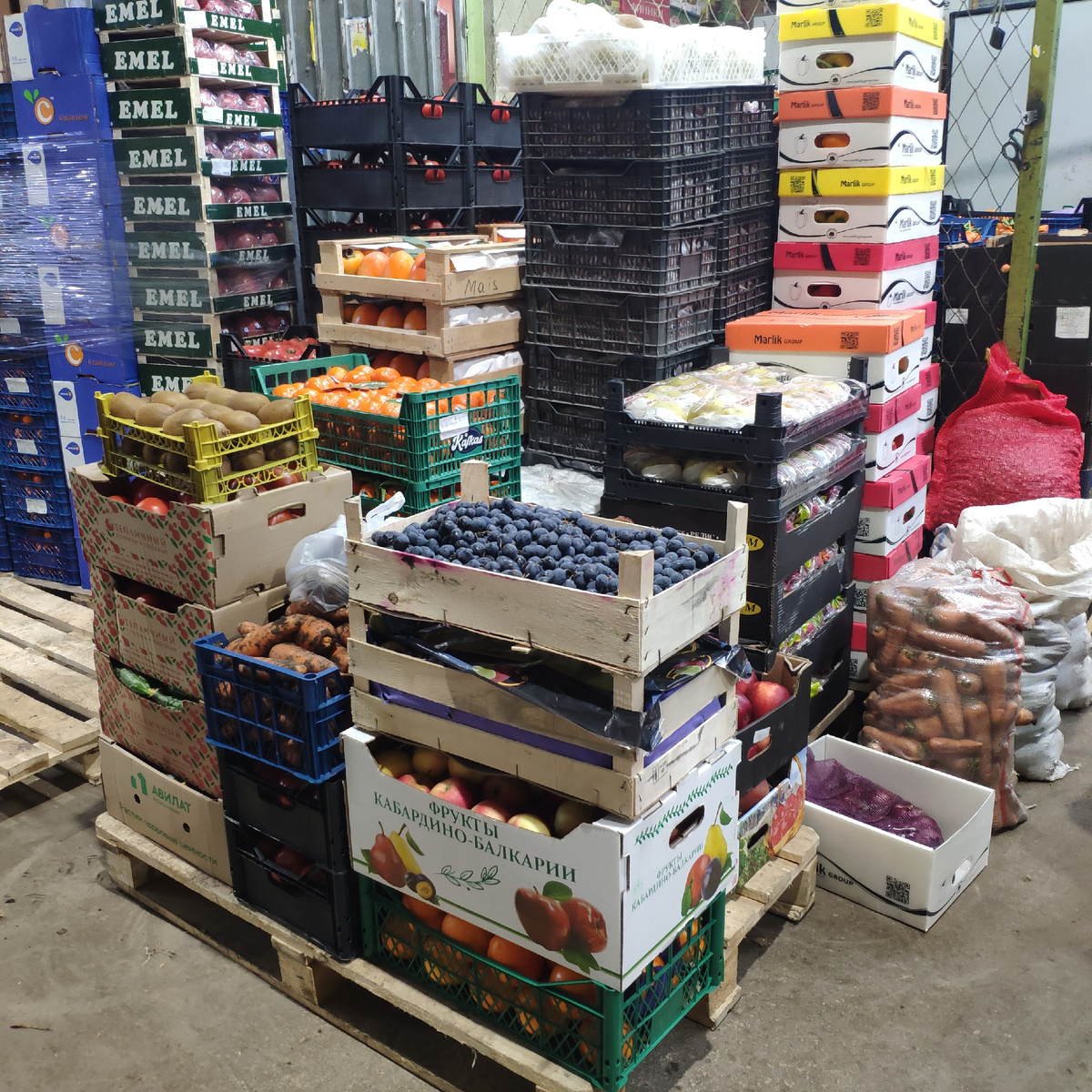 Я редко там бываю, но иногда помогаю. 