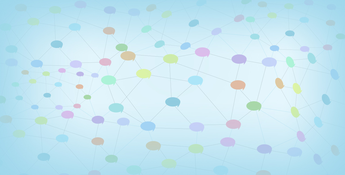 Благодаря социальным сетям человек может общаться с сотнями людей в день