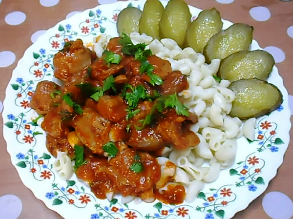 Очень мягкие и нежные куриные желудочки в томатном соусе - универсальная подливка к кашам, макаронам и картошке