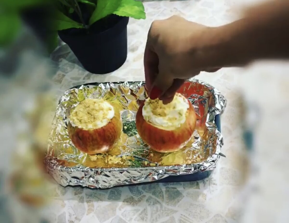 Самый лёгкий десерт: Чизкейк в яблоке