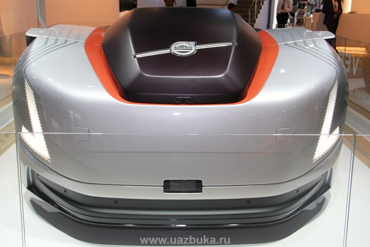Беспилотный электрогрузовик Volvo Trucks VERA