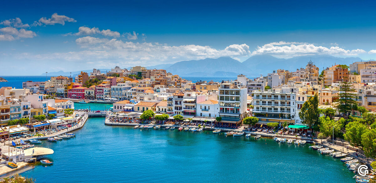 Агиос Николаос. Источник: https://www.grekomania.ru/images/places/crete/agios-nikolaos/big/11337_Agios-Nikolaos-Town-Crete.jpg