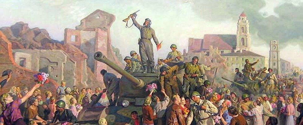 Типичный европейский город во время второй мировой. Старая застройка подлежит реставрации. 