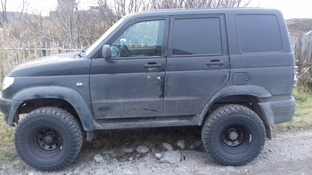 Автомобиль визуально сильно короче стандартного Патриота