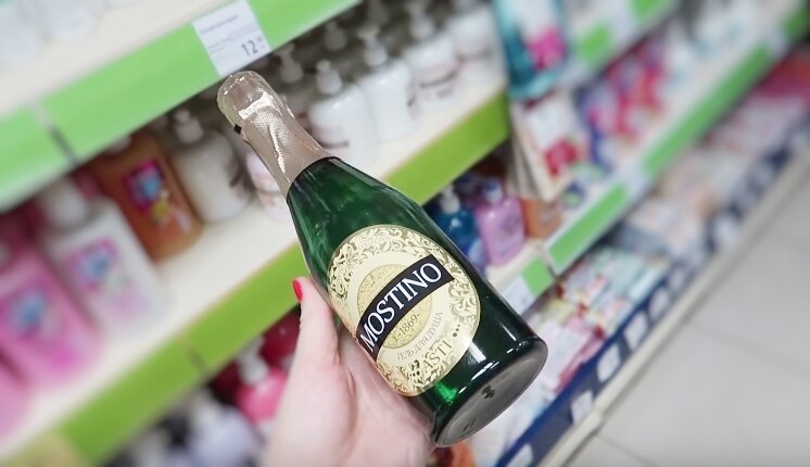 Гель для душа. Цена: 77 руб.