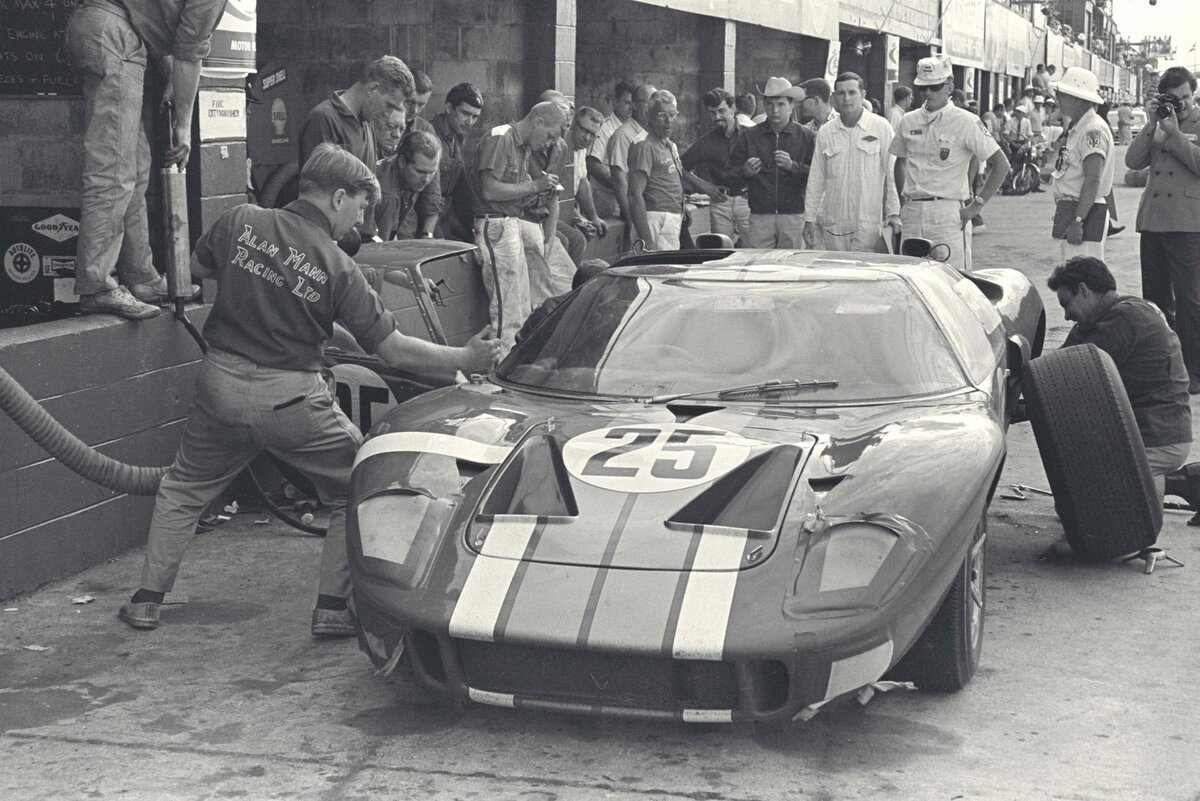Ford gt40 le mans 1966