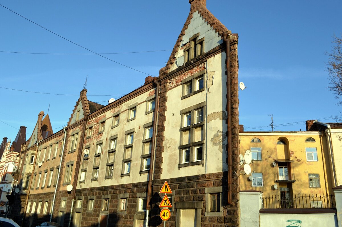 "Карточный домик" города Выборга