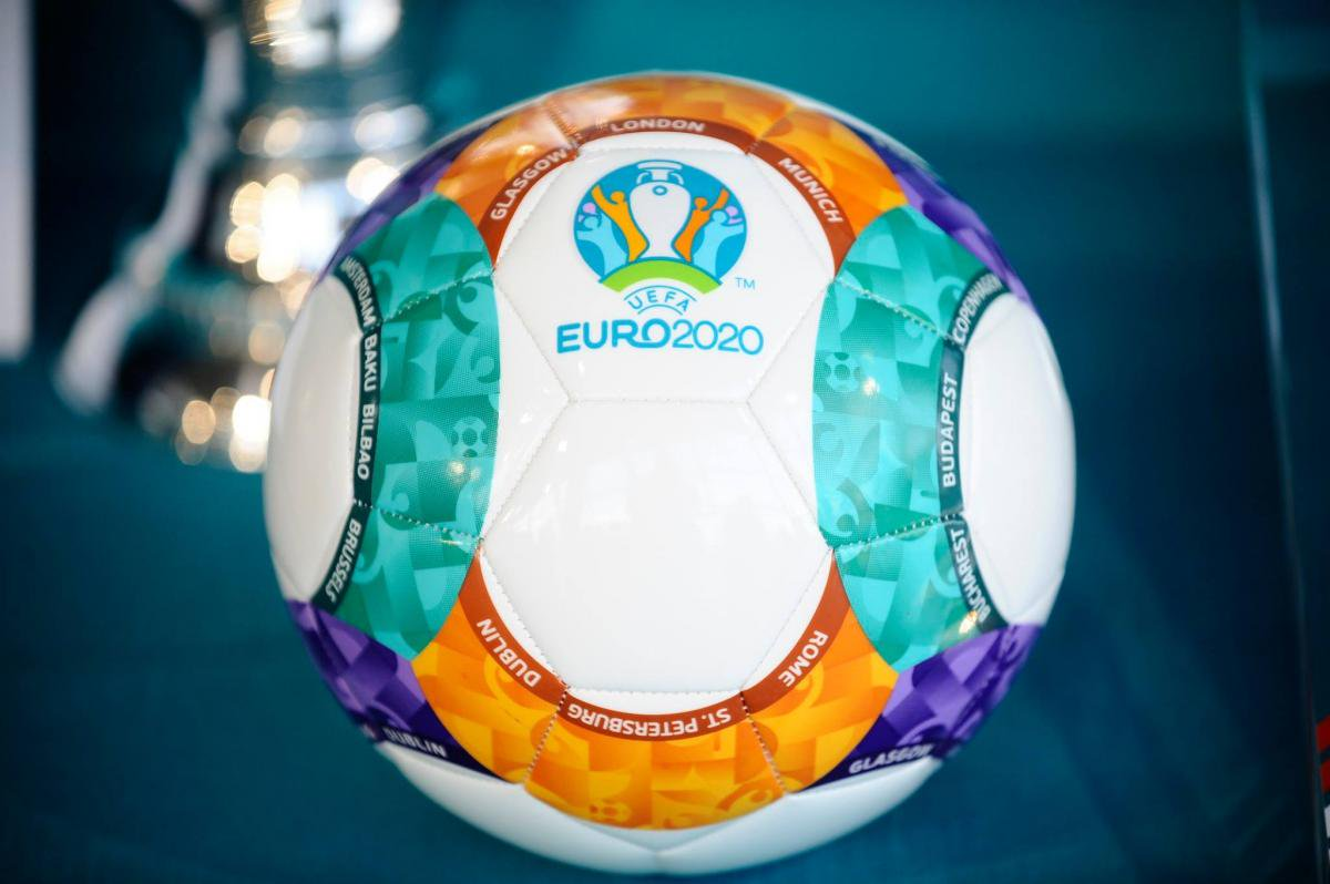 2020 мячи. Мяч UEFA Euro 2020. Евро 2020 УЕФА мяч. Чемпионат Европы логотип. Фото мяча евро 2020 по футболу.