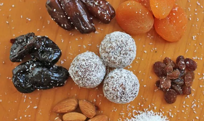 (Яндекс.картинки) Сухофрукты и конфеты