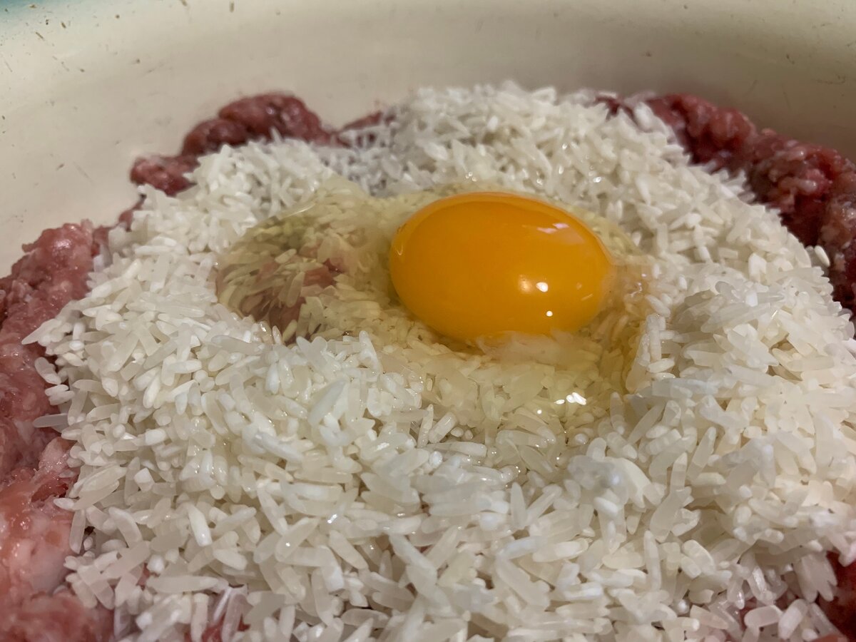 Фарш с рисом и яйцом