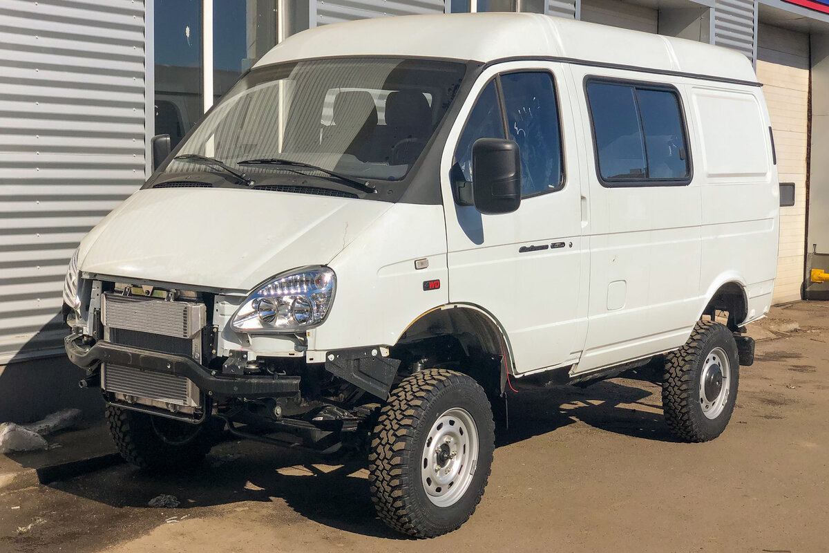 Перед отправкой на вклейку стекол и оклейку