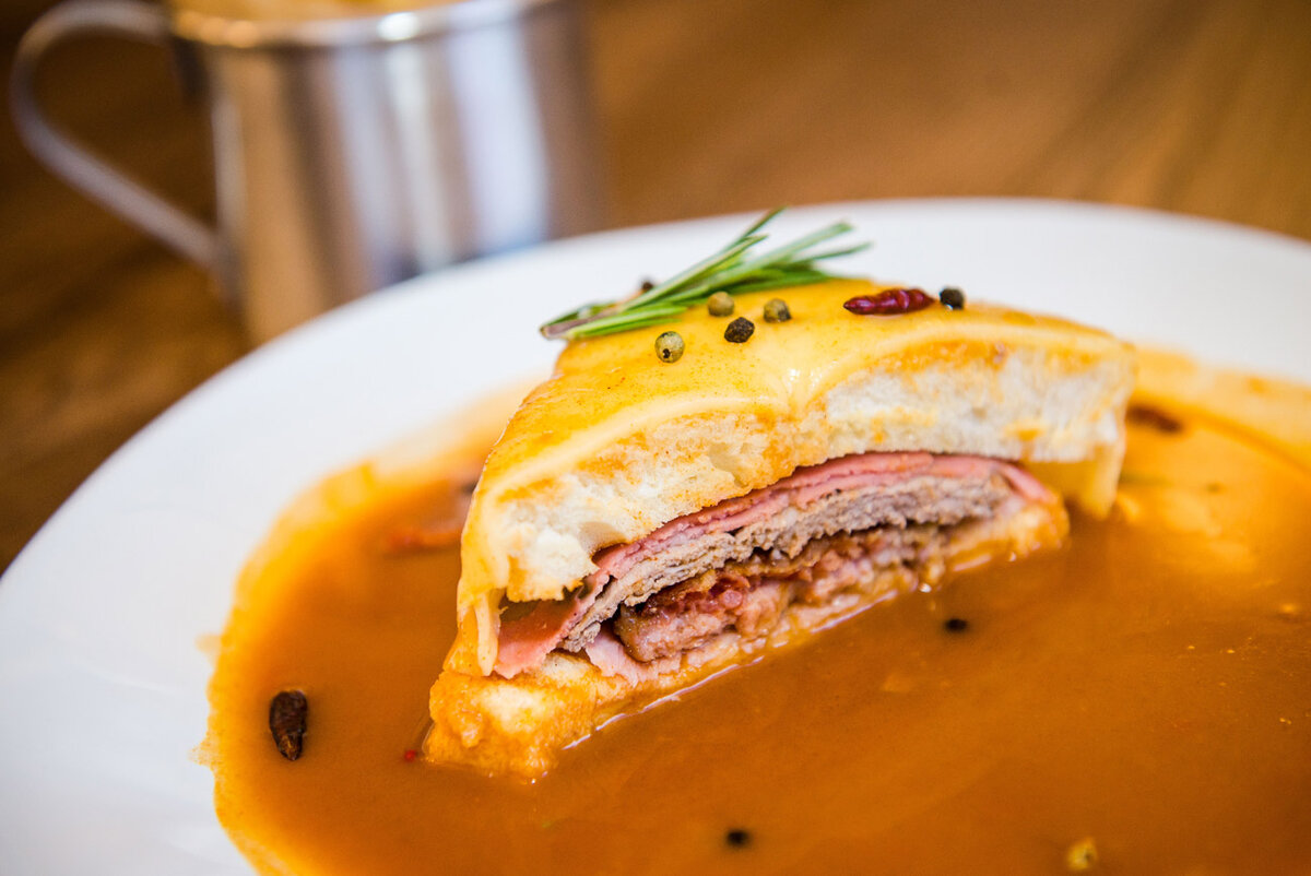 Португальский сэндвич. Фотография из открытых источников