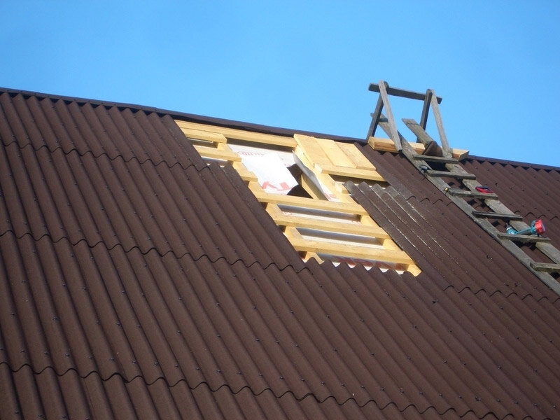 Источник изображения: https://srbu.ru/krysha/142-razmery-lista-ondulina-i-ego-gabaritnye-kharakteristiki.html