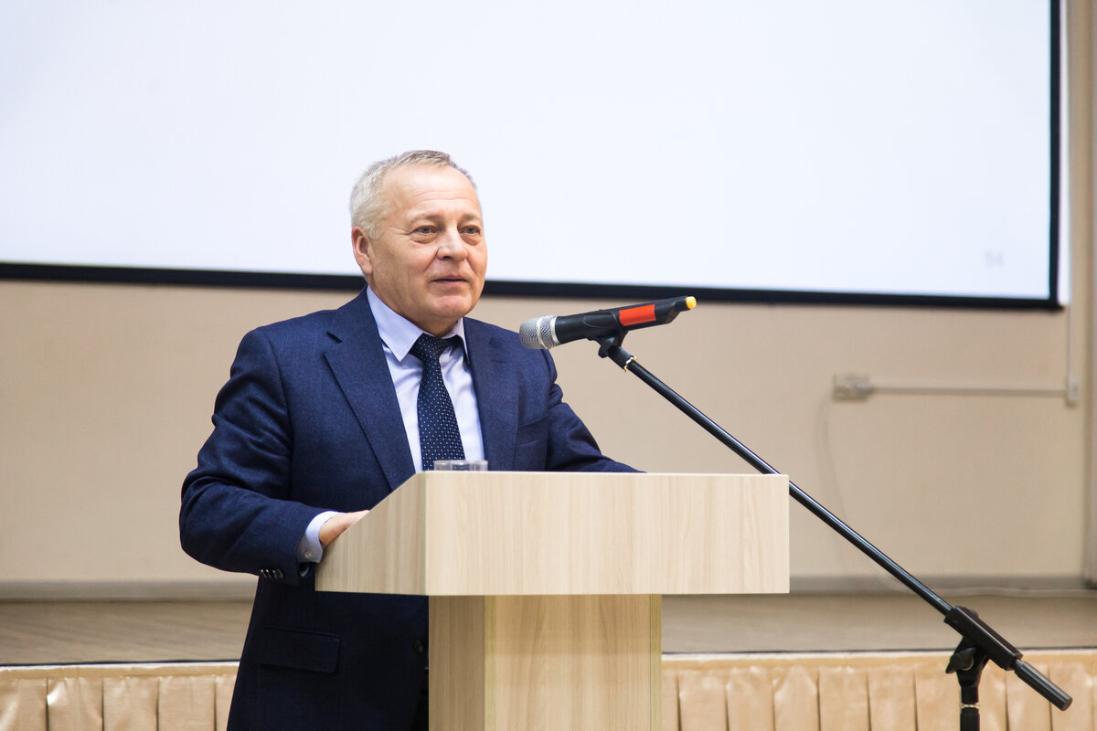 Ильдар абдуллин. Абдуллин с певец башкирский. Ильдар абдуллин исполнительный директор. Абдуллин ильдар казань. Ректор книту кхти.