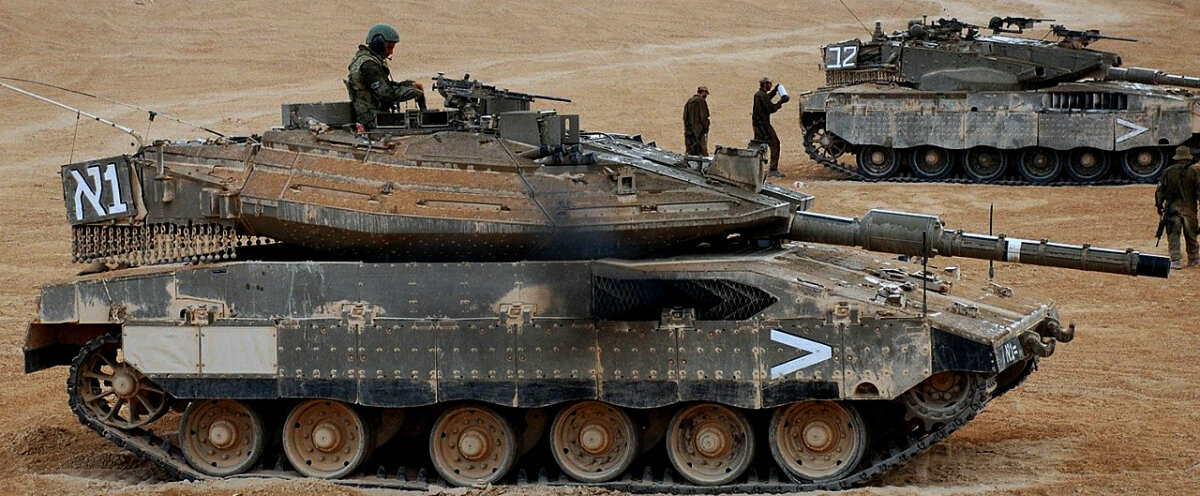 Выглядит танк футуристично, как из фильмов про будущее. Но и наш не уступает.