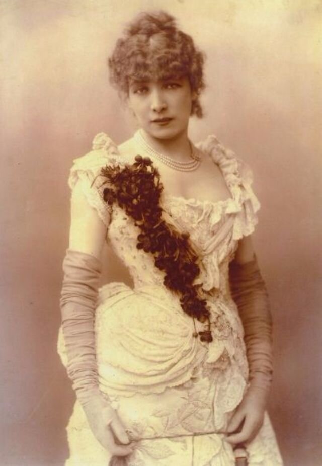 Сара Бернар, снимок 1916 года .