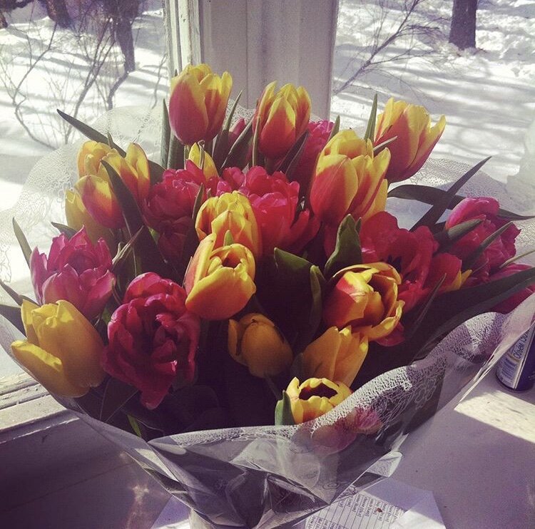Один из первых букетов от моего серба. Фото - жена иностранца