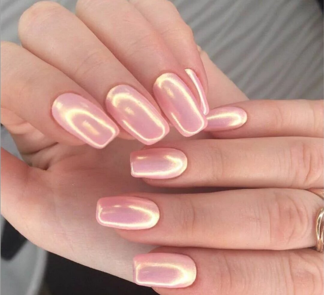 Втирка для ногтей без лака. Втирка для ногтей без лака. Втирка на голубой лак. Втирка хром серебро. Белый перламутровый маникюр.