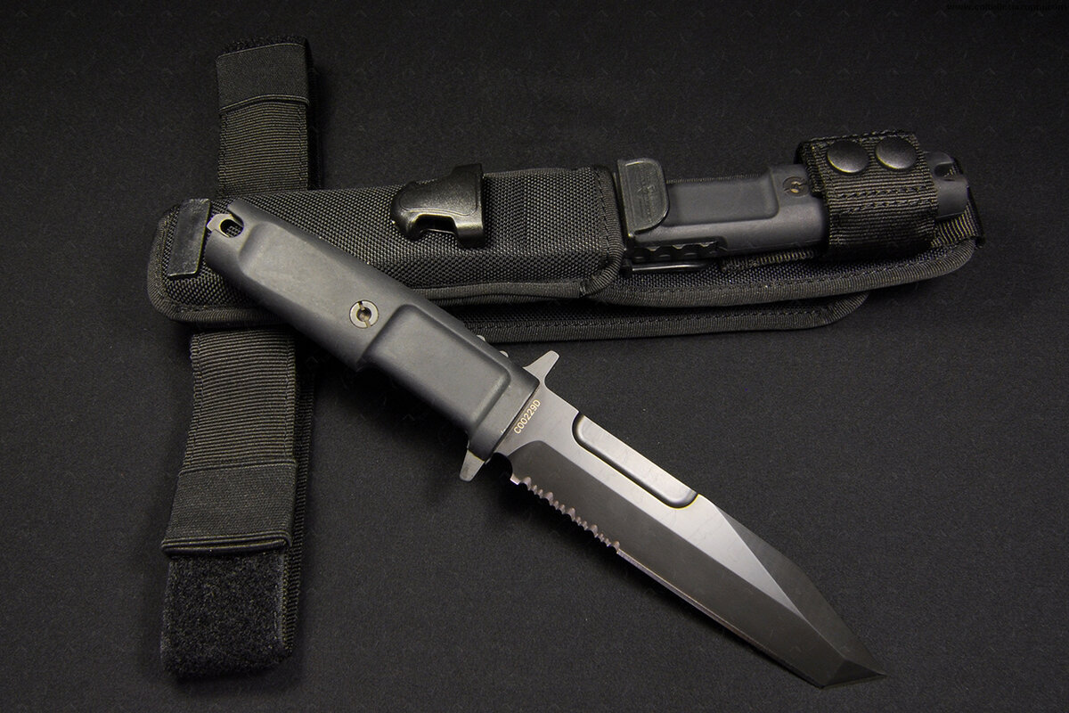 Нож Extrema Ratio Fulcrum S . Источник: https://vk.com/oruzhie_tekhnika_armiya 