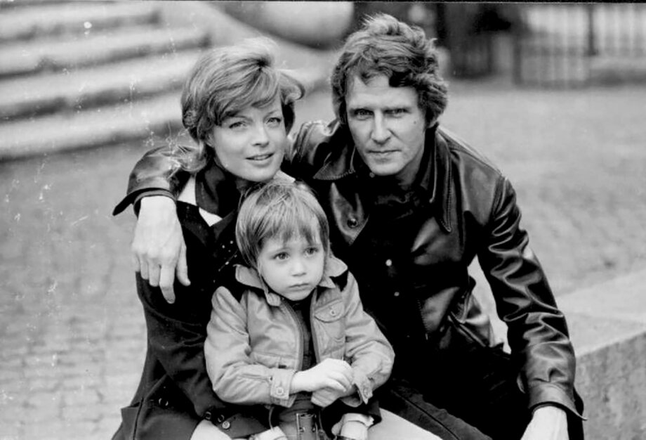 Роми Шнайдер с мужем Гарри Мейеном и сыном Давидом