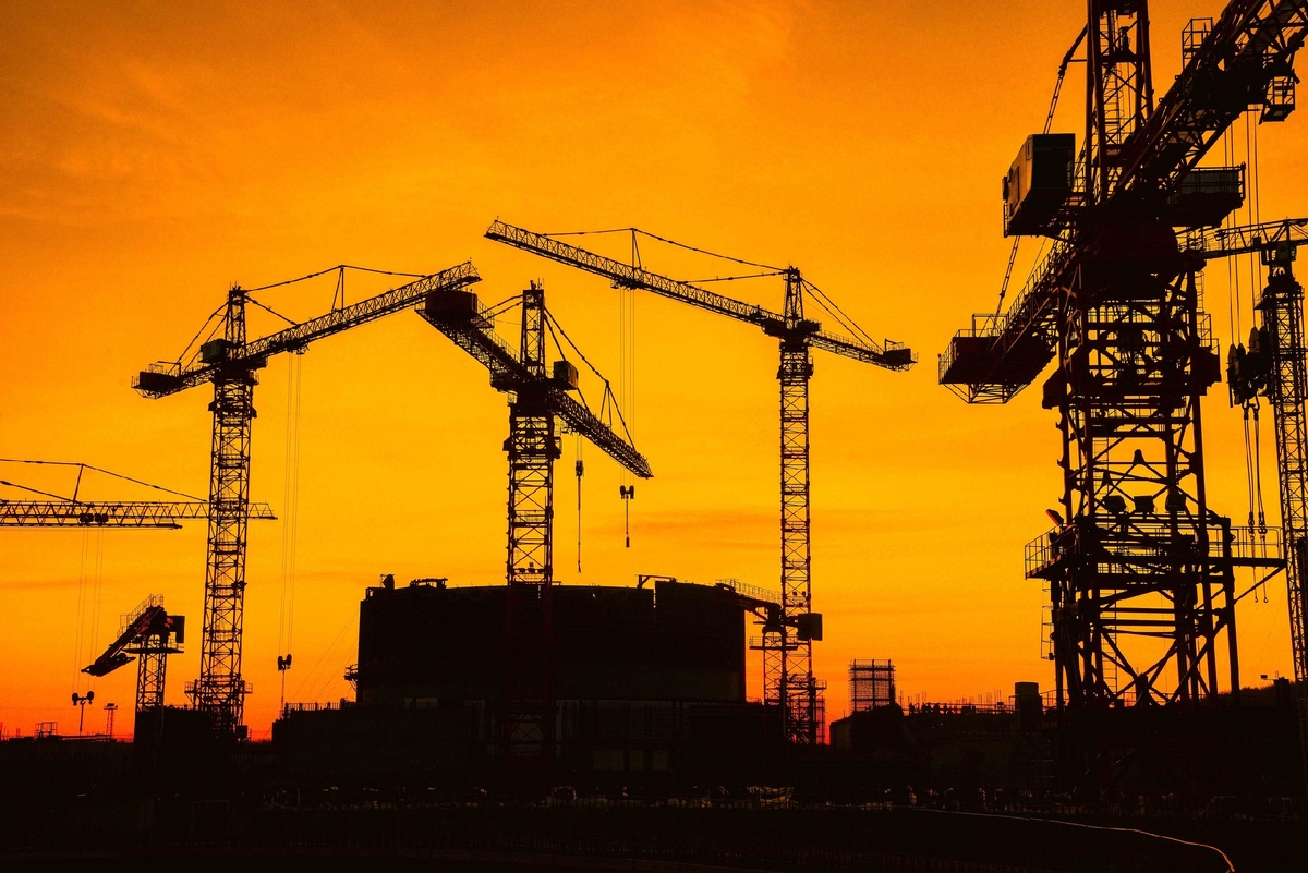 Закат на стройплощадке Курской АЭС-2, ноябрь 2019 года.