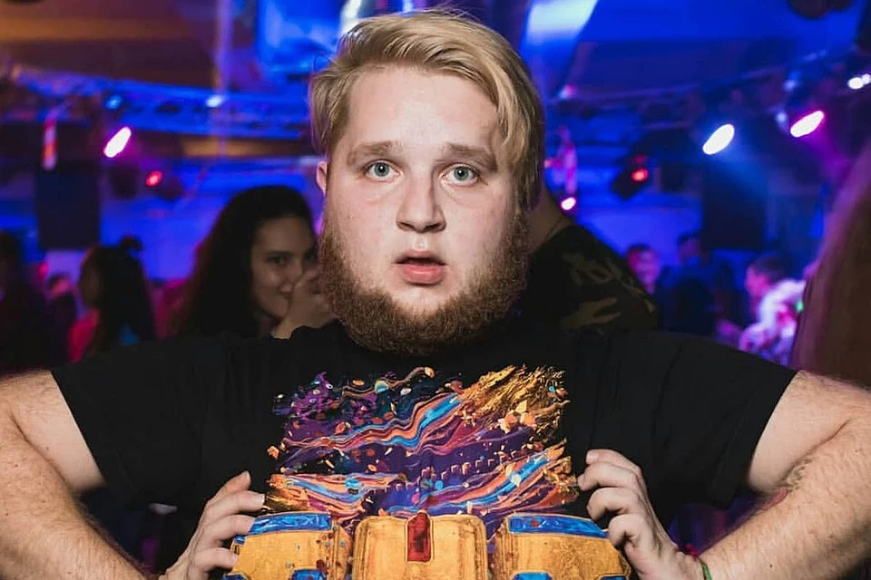 Танцы на тнт 2021. Дмитрий красилов шоу танцы. Ксения горячева танцы на тнт 2022. Кристина шмидт танцы 2020. Выступление пухляша в танцах на тнт.