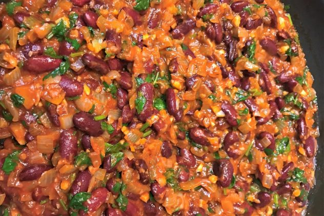 Лобио из консервированной фасоли