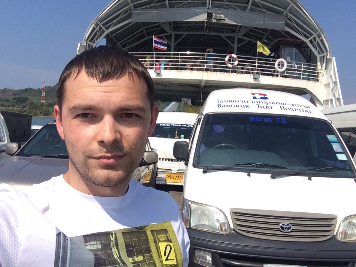 Нижняя палуба парома