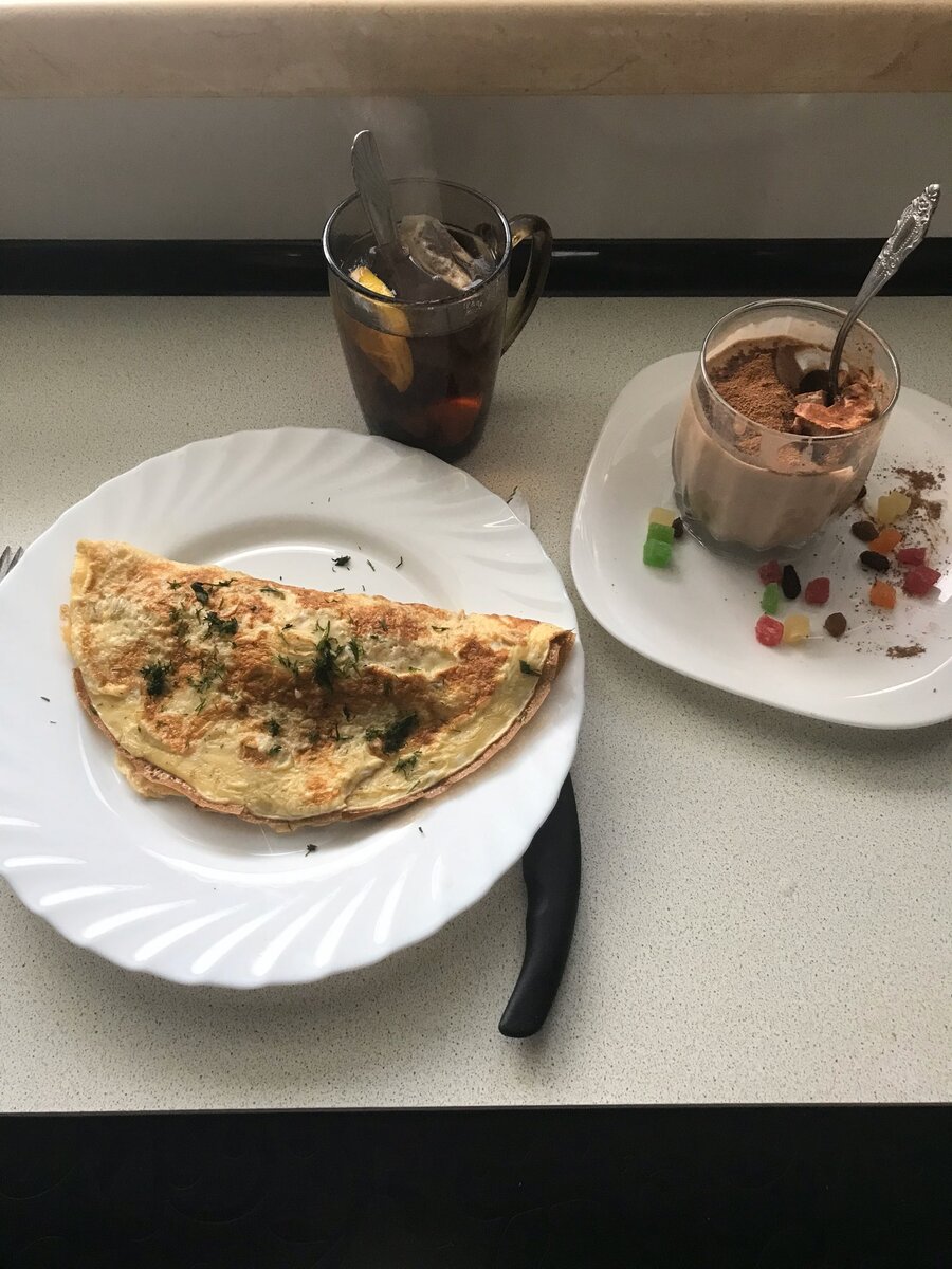 Омлет и молочное желе без с сахара, но с какао! Готовлю сама.