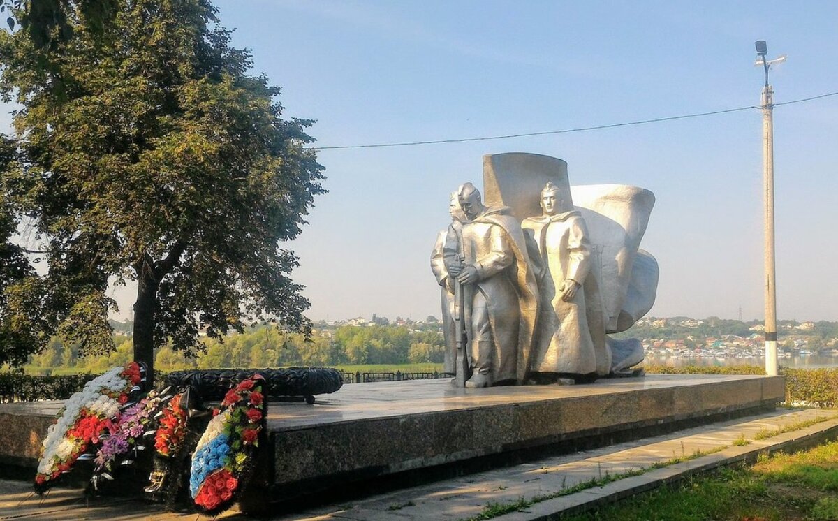 Памятники сызрань. Мемориальный комплекс Сызрань. Вечный огонь Сызрань. Памятник вечный огонь Сызрань. Мемориал в Сызрани.
