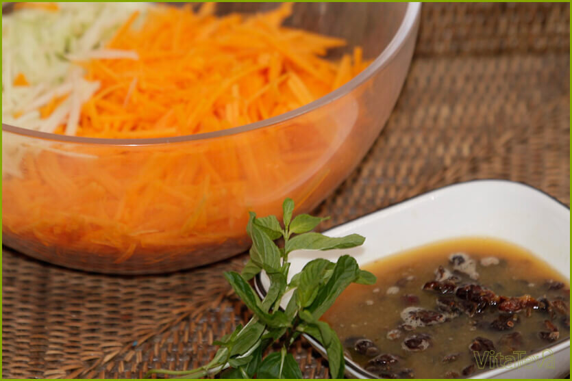 Способ приготовления:
Клюкву залить апельсиновым соком на 2-3 часа.
