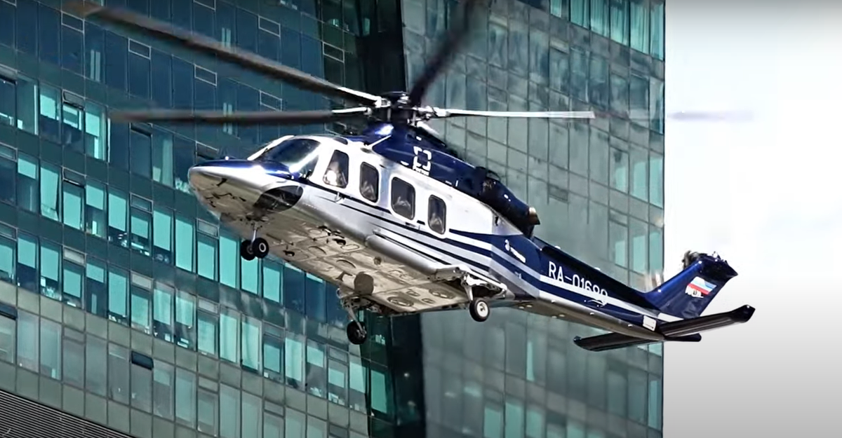 Взлет вертолета с площадки Москва-Сити.  Фото: youtube-канал let4eg.