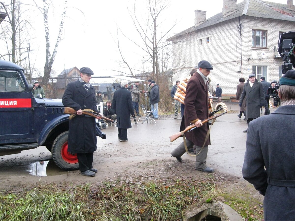 фото 2-  уголовники вооружаются