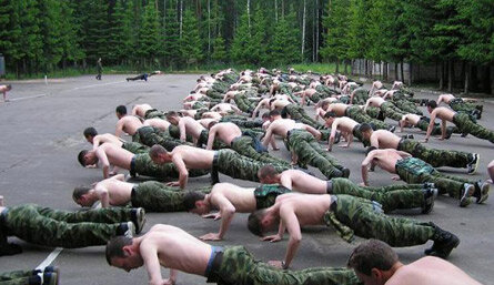 Упор лежа принять...