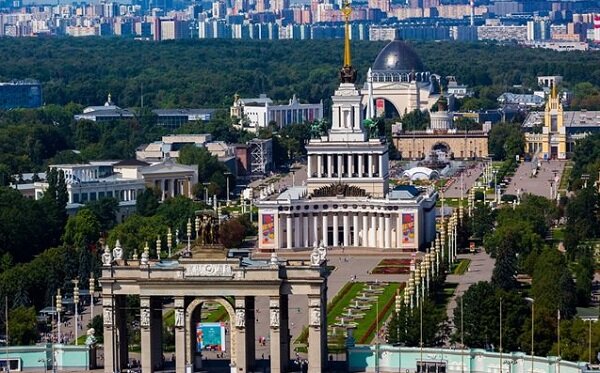 ВДНХ. Одно из любимых мест для прогулок и покатушек. Фото из Яндекс.Картинки
