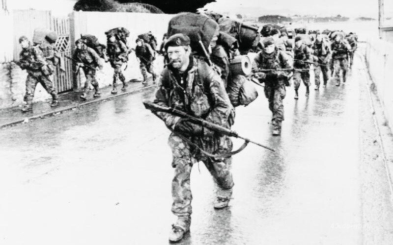 Высадка британских войск на Фолклендских островах в 1982 году.