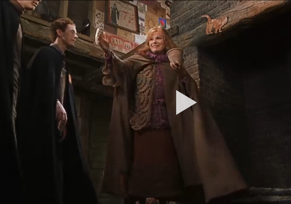 У жилета узор восхитил + под ним еще вязаная безрукавка с воротом, как поняла. Листайте