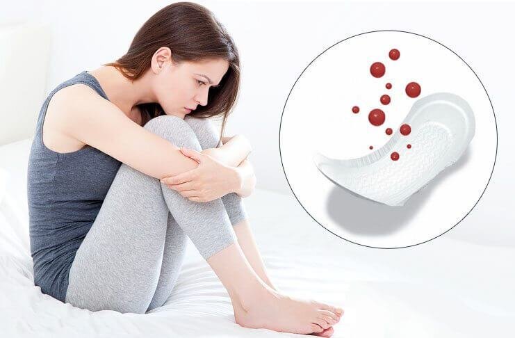 Менструация, приходит в возрасте с 11-14 лет. Но не бывает 'правильного возраста". Каждая девочка индивидуальна.