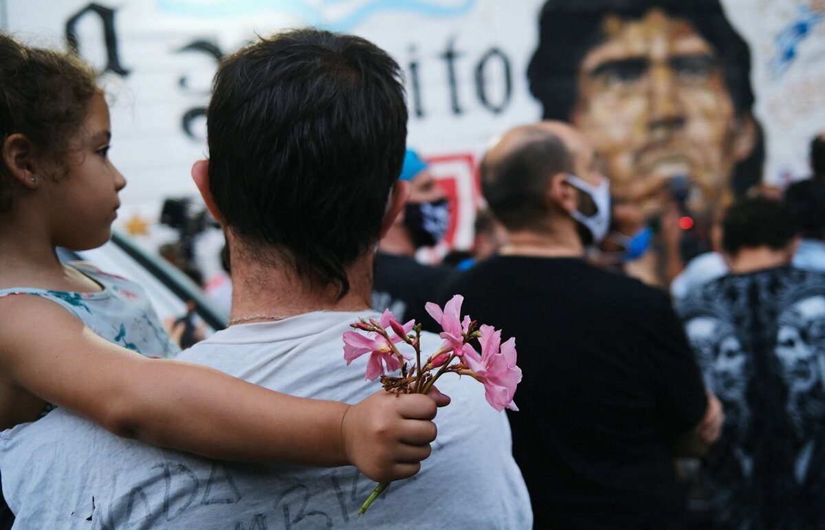 Прощание с миром. Марадона Буэнос Айрес. Фестиваль в Аргентине 2020. Буэнос-Айрес Аргентина. Марадона в Буэнос Айресе возле обелиска.