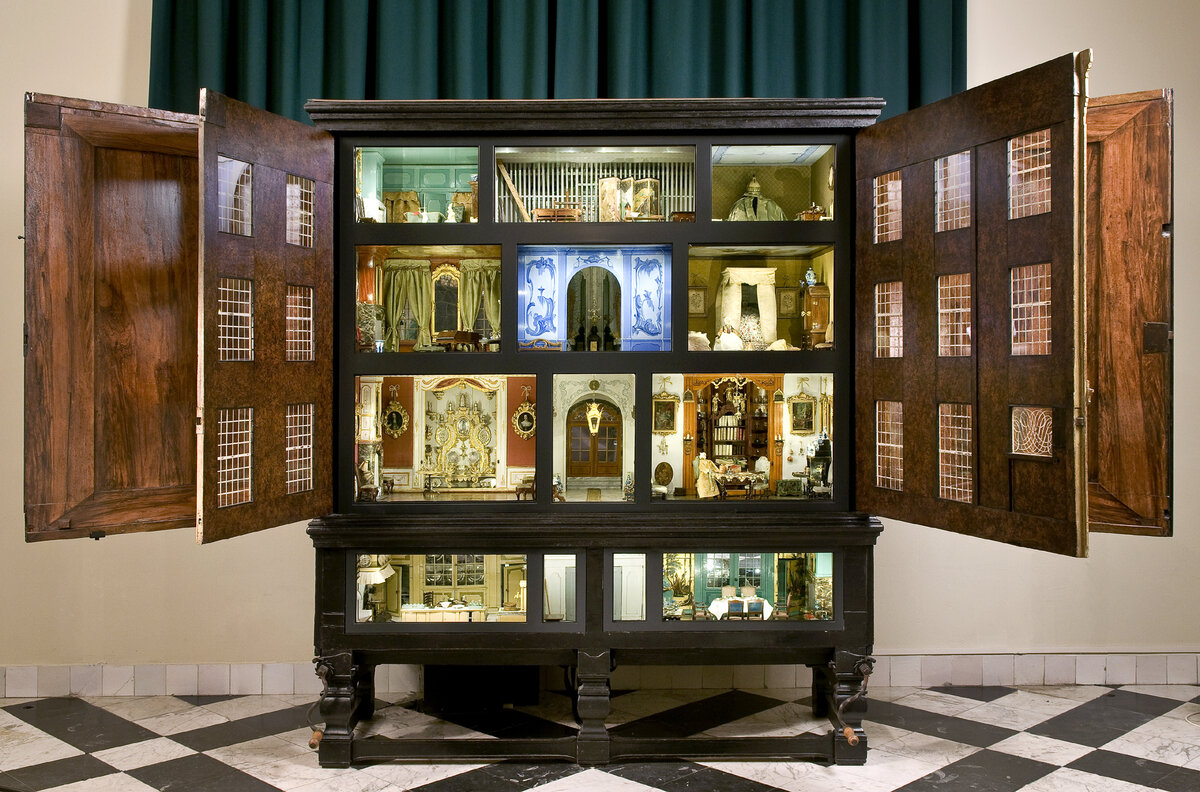 Кукольный домик, принадлежащий неизвестной. Фото verenigingrembrandt.nl