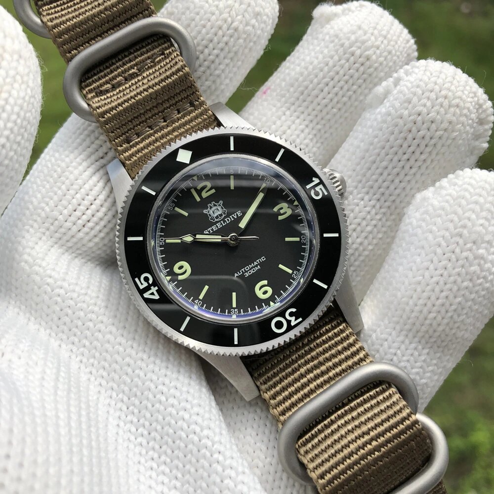 Часы Steeldive-хомаж на Blancpain Fifty Fathoms