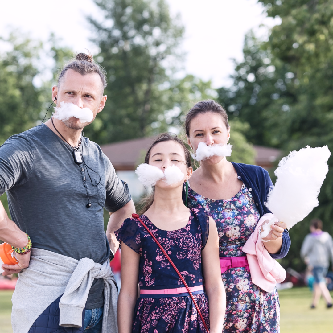 Людмила Ивановская с мужем и дочкой