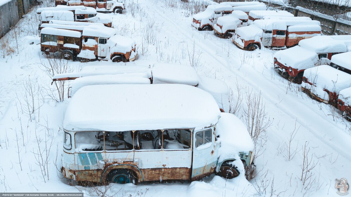 Показываю три 