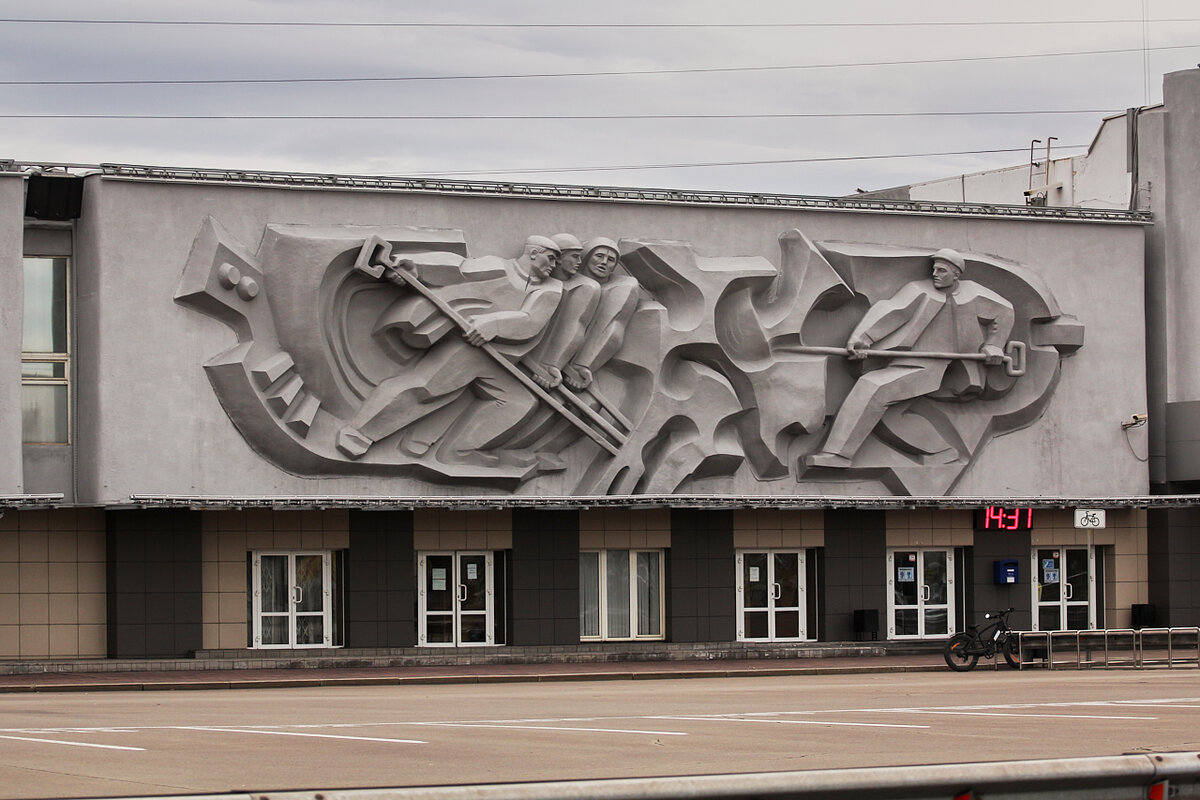 Фасад проходной завода