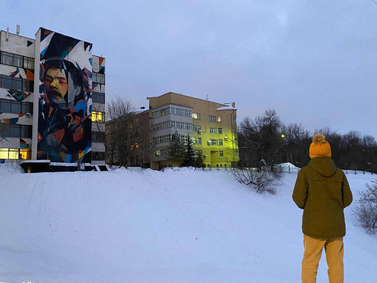 Фото автора. Хоть город наш больше не зовётся Горьким, Максим Горький - везде 