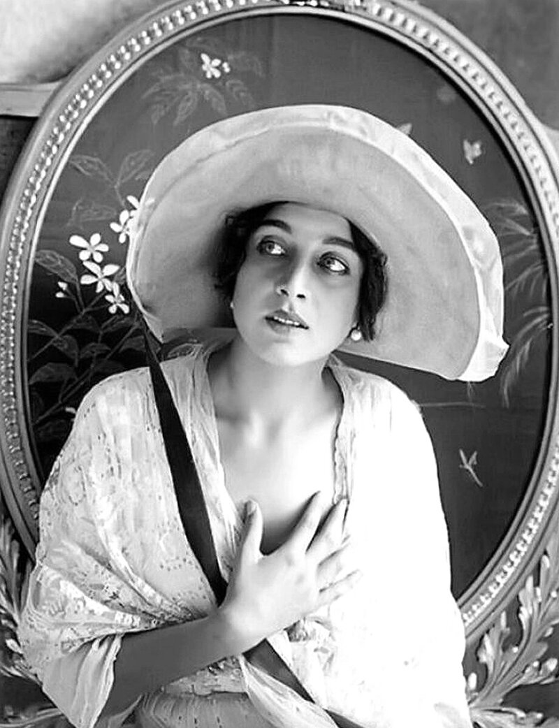 Вера Холодная. Источник: zen.yandex.ru