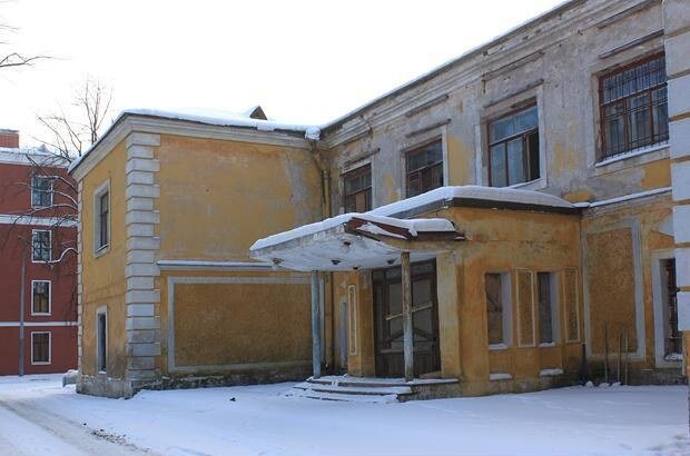 Дом №4Д по улице Флотской в Кронштадте