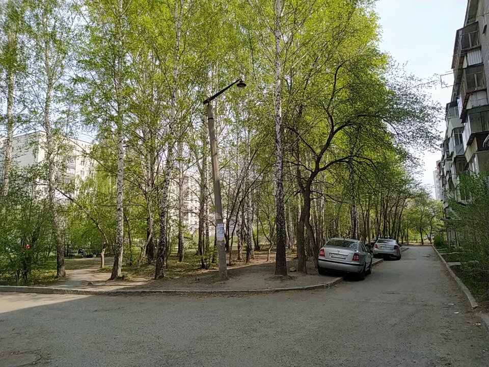 Авиаторов 12 кольцово. Авиаторов 10 екатеринбург. Парковка кольцово авиаторов 12. Екатеринбург кольцово улица авиаторов 12. Екатеринбург кольцово улицы авиаторов.